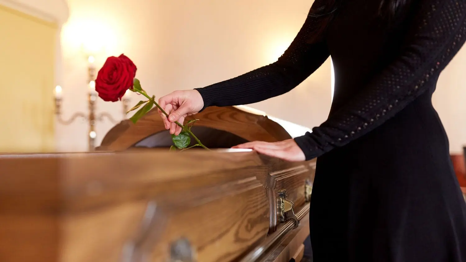 Honoring Loved Ones The Meaning Behind Funeral Flower Arrangements