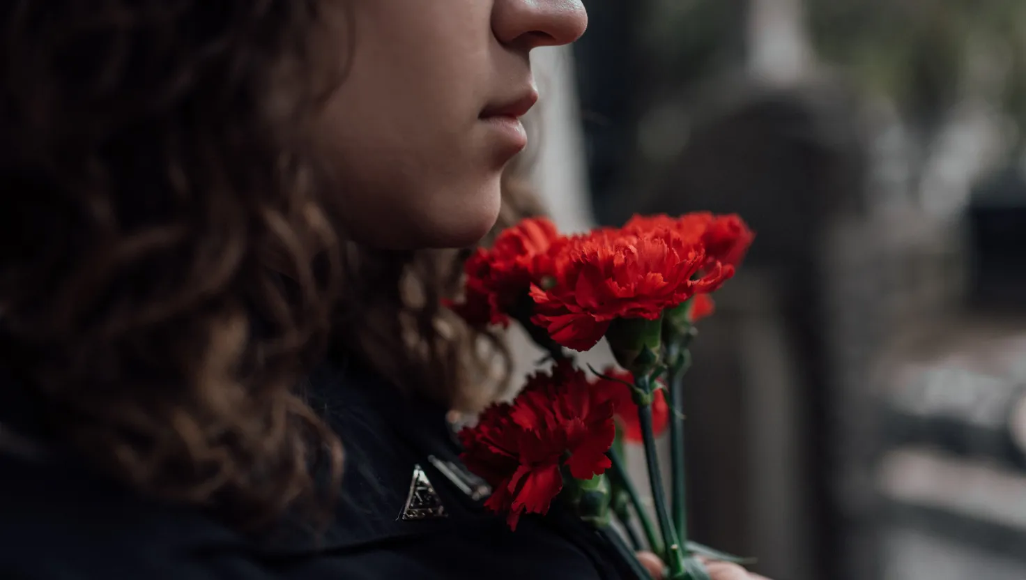 What Nobody Tells You About Funeral Flowers